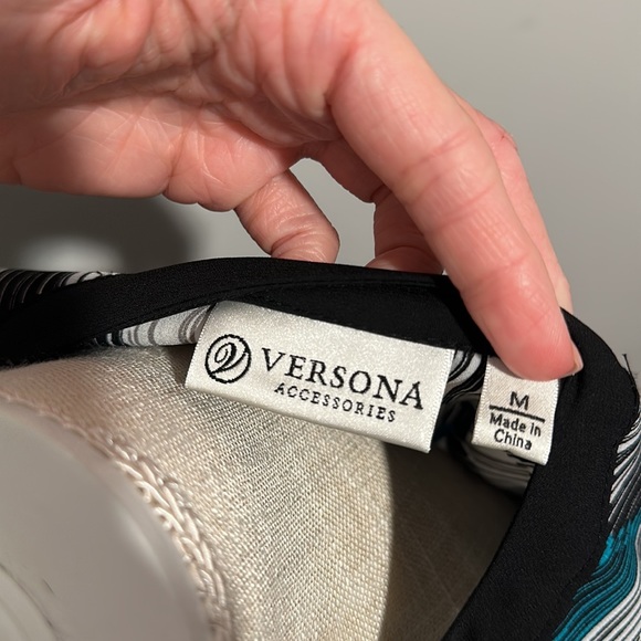 Woman’s Versona dress top - Picture 7 of 8